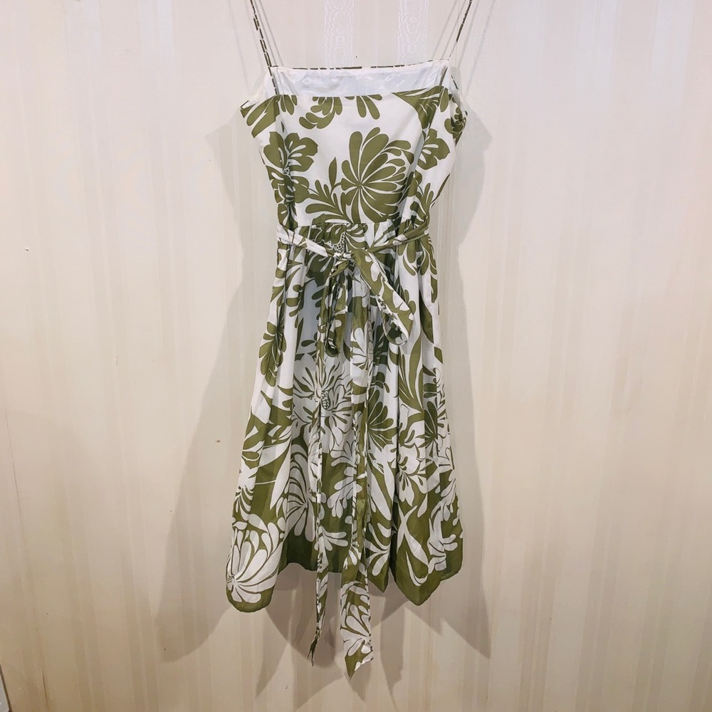 👾 Ann Taylor Green Floral Dress